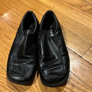 Boys leather dress shoes US13